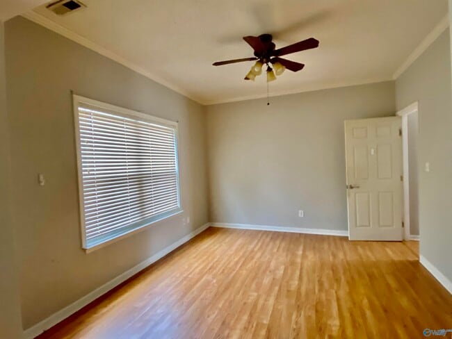 Building Photo - 306 Holly Springs Dr