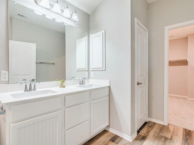 Building Photo - 9011 Pin Brush Dr