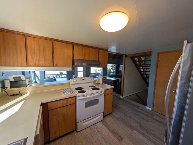 Building Photo - A Luxury Beachfront Lodge Awaits! For Rent...