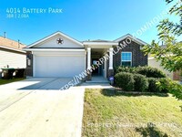 Building Photo - MUST SEE!! 3 Bedroom / 2 Bath Home In Conv...