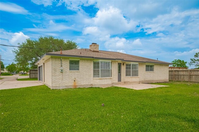 Building Photo - 11235 FM1764