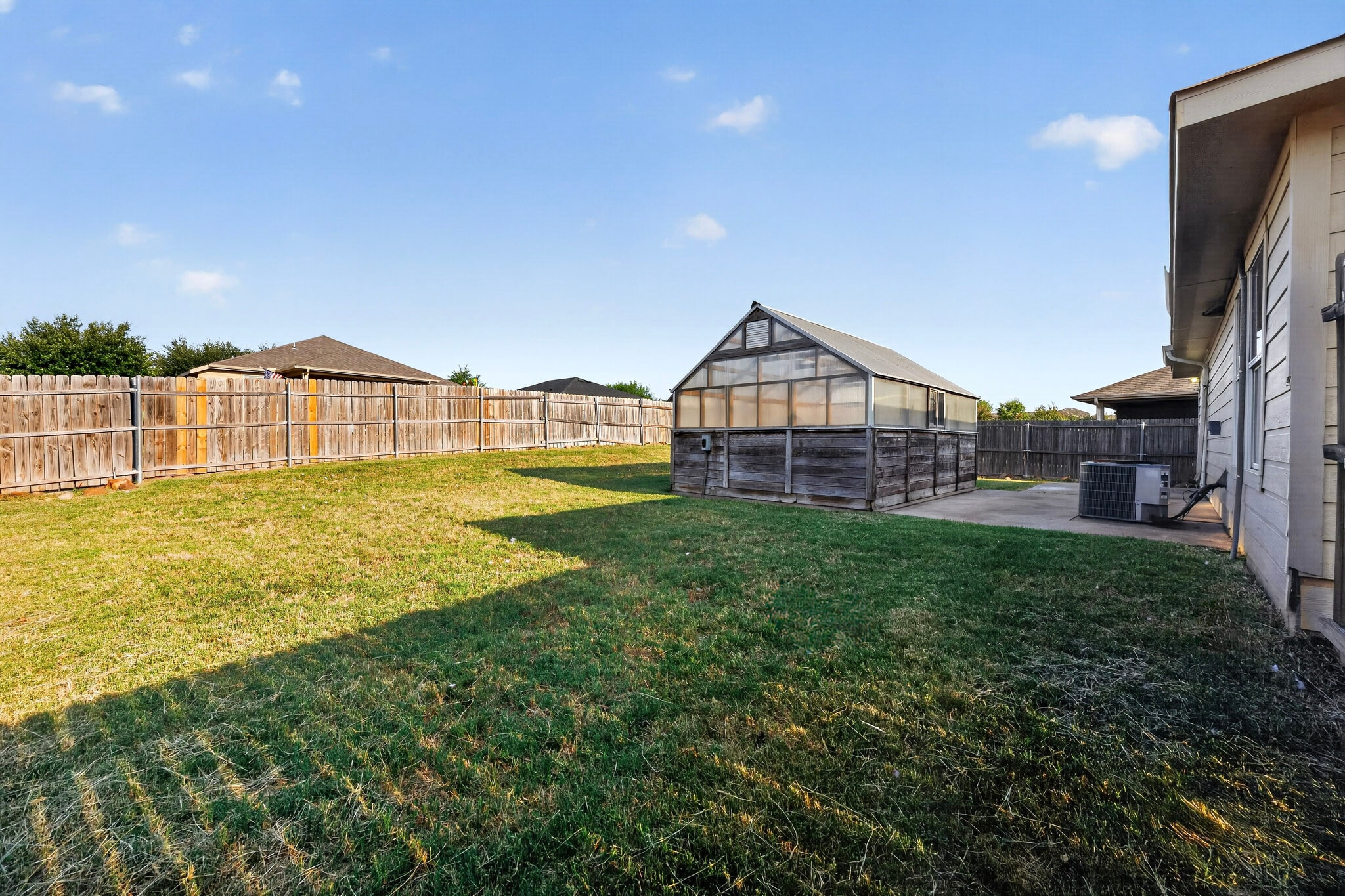 Building Photo - 1432 Oak Hollow Ln