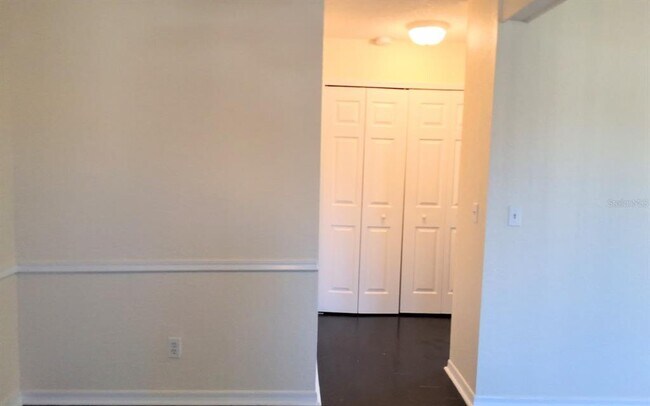 Building Photo - 3044 Antique Oaks Cir