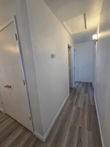Building Photo - 508 S Dearing Ave