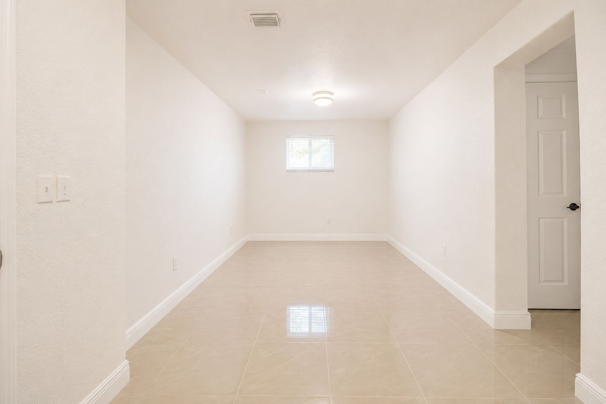 Building Photo - 9421 SW 150th St