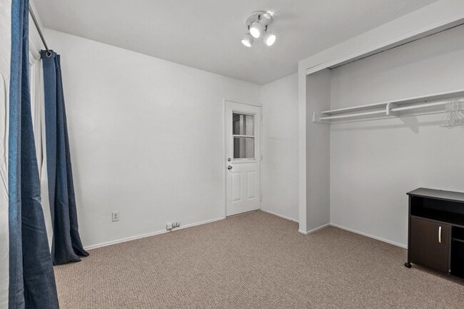 Building Photo - Attached garage!