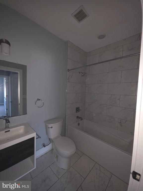 Building Photo - 6610 Germantown Ave