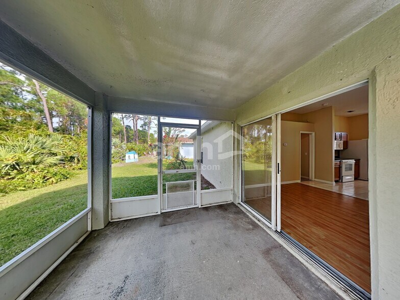 Building Photo - 6200 Erik Ct