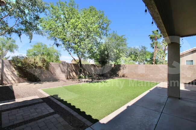 Building Photo - 770 W Cherrywood Dr