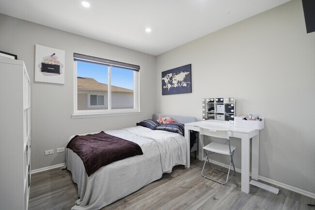 Building Photo - 1495 Cornell Ct