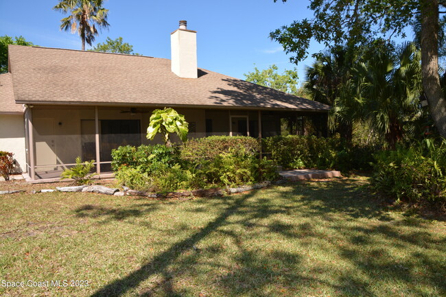 Building Photo - 1045 Pine Island Rd