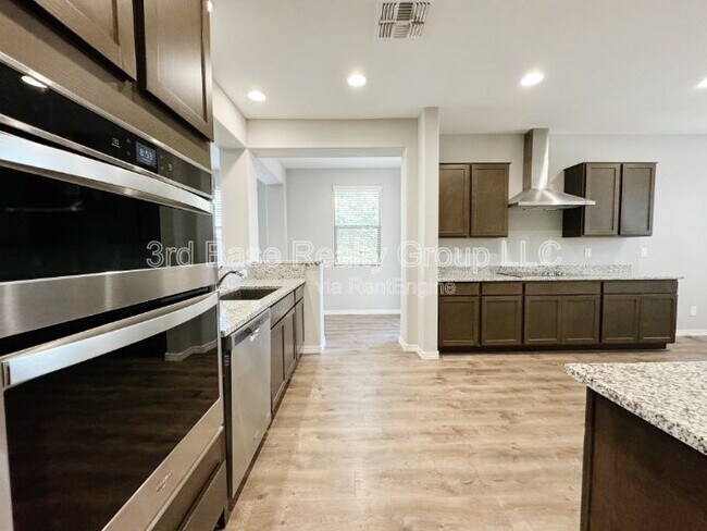 Building Photo - 20167 W Buchanan St