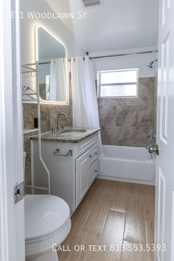 Building Photo - 831 Woodlawn St