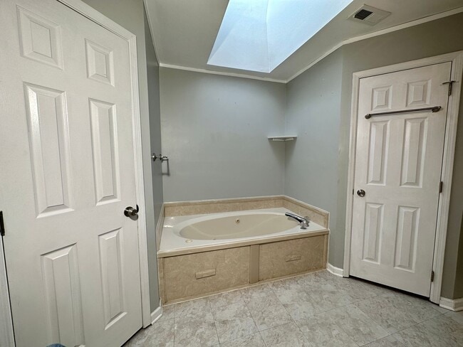 Building Photo - Spacious 4-Bedroom Home with Bonus Room & Exceptional Amenities