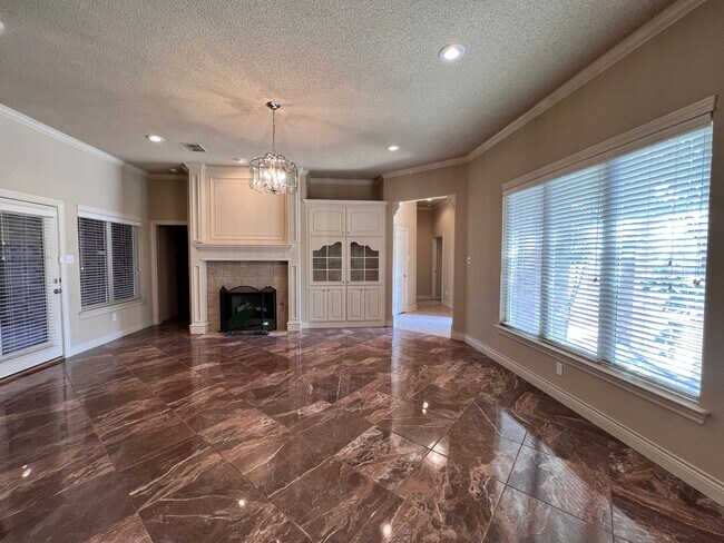 Building Photo - Cooper Ridge Beauty
