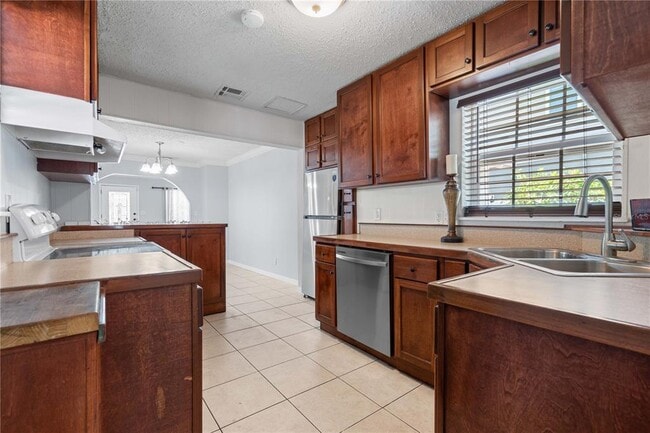 Building Photo - 3606 W Royal Palm Cir