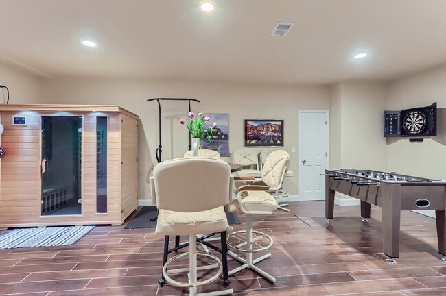 Building Photo - 5236 Malta St