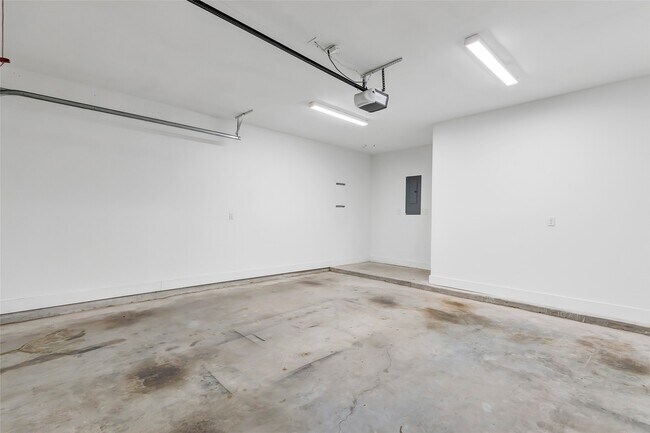 Building Photo - 3309 Baron St