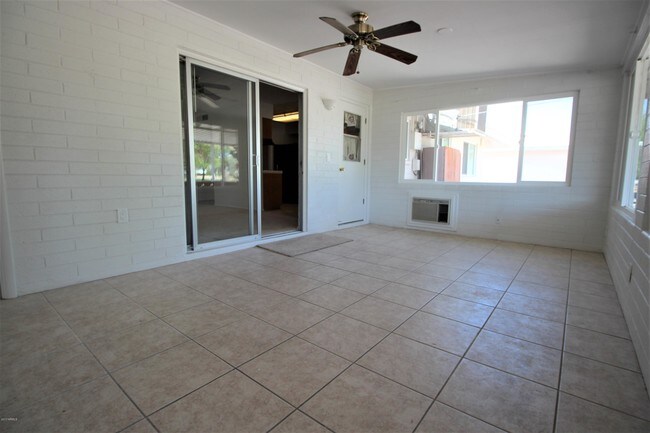 Building Photo - 11417 N 103rd Ave