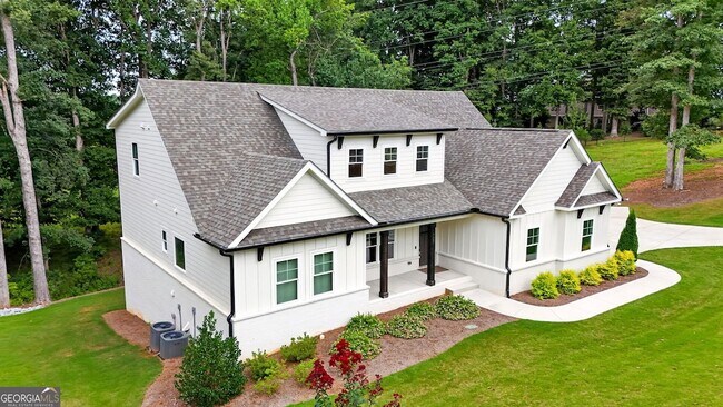 Building Photo - 727 Old Collins Rd
