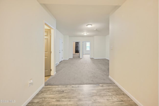 Building Photo - 281 Main St