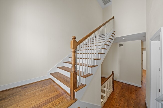 Building Photo - 2218 Converse St