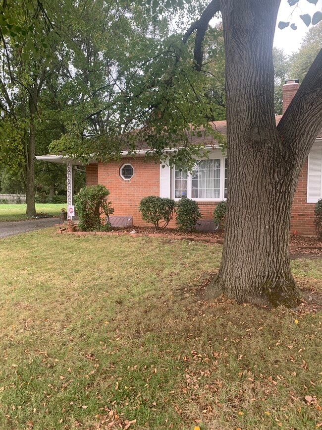 Private Town Home - 5900 Saranac Dr