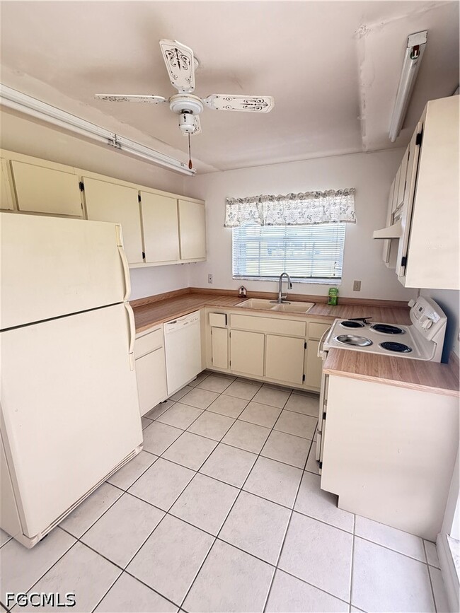 Building Photo - 10554 Quincy Ct