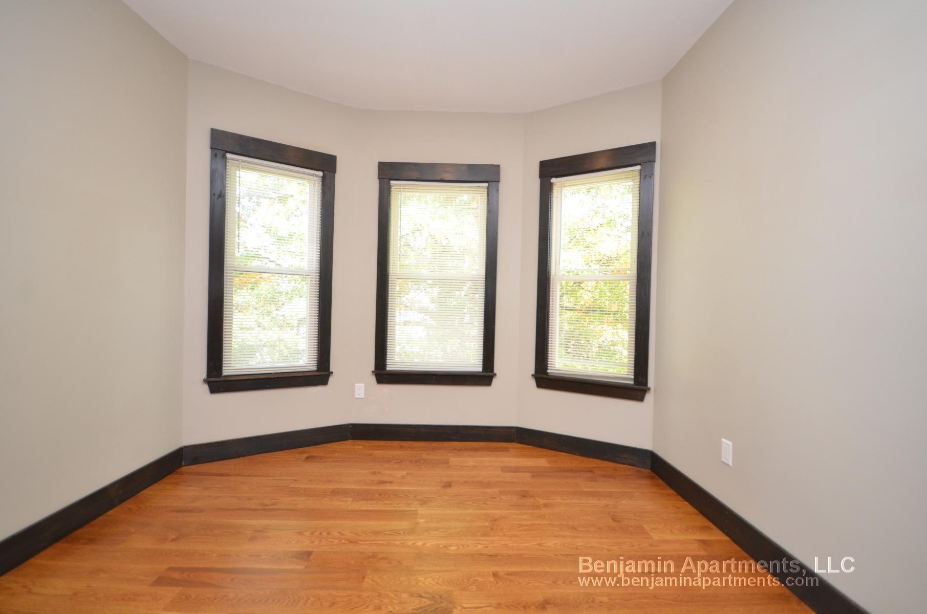 Building Photo - 46 Creighton St