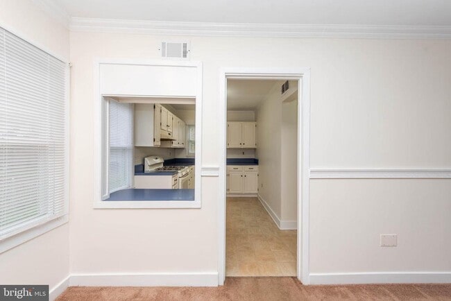 Building Photo - 919 Carroll Ave