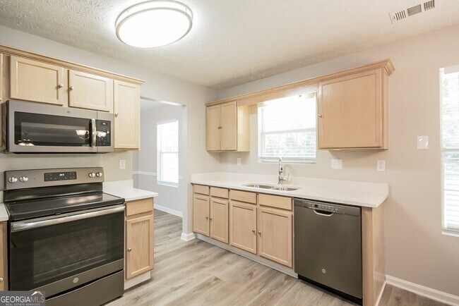 Building Photo - 3054 Aberdeen Way