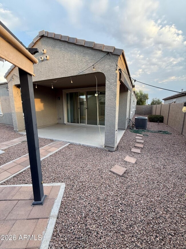 Building Photo - 41326 W Jenna Ln