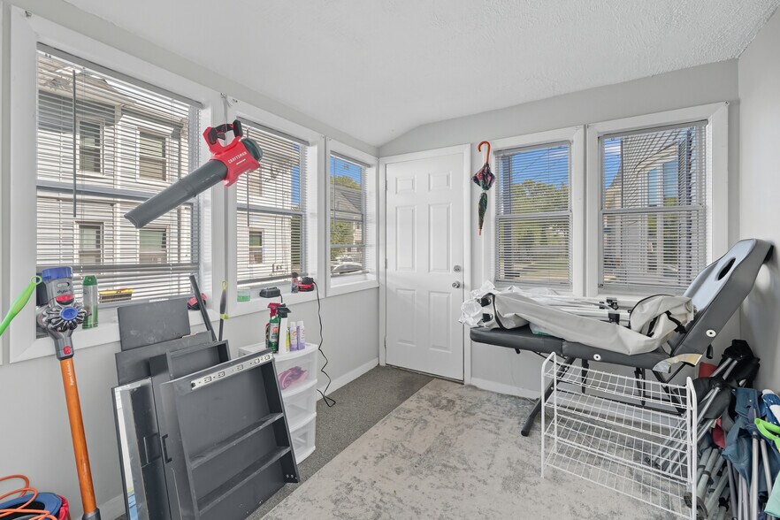 Building Photo - 45 Highland Ave