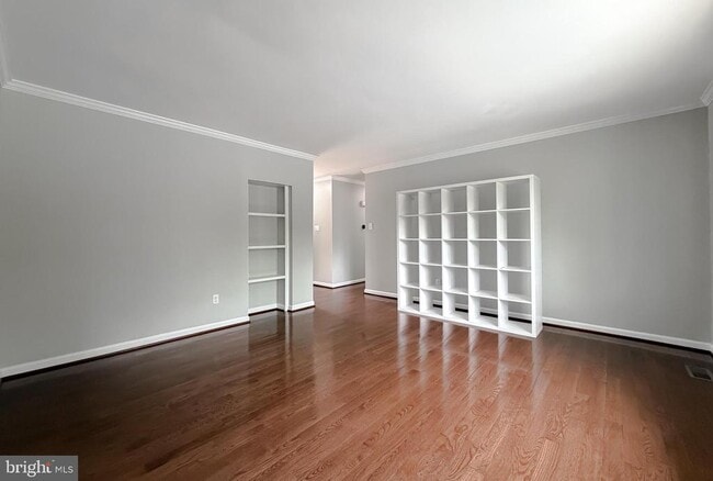 Building Photo - 1200 E Patuxent Dr