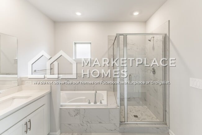 Building Photo - 206 Stockyard Cir