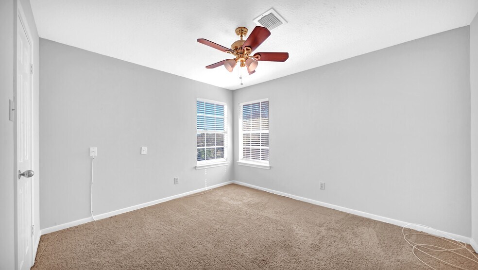 Building Photo - 4622 Grand Cayman Dr