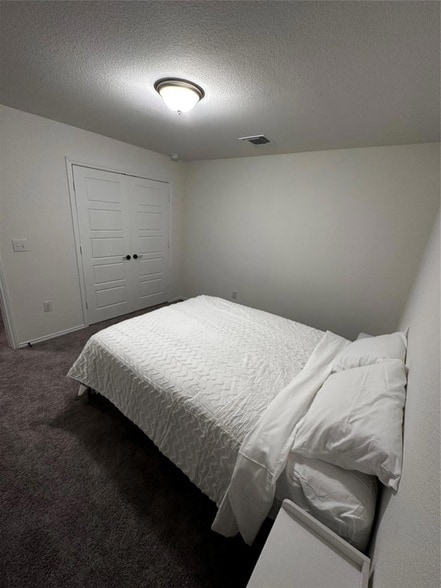 Building Photo - 7311 Gray Catbird Dr