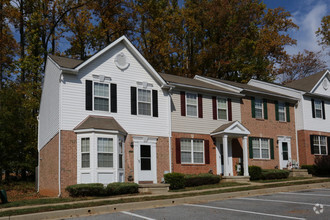 Building Photo - Carlson Woods Townhomes