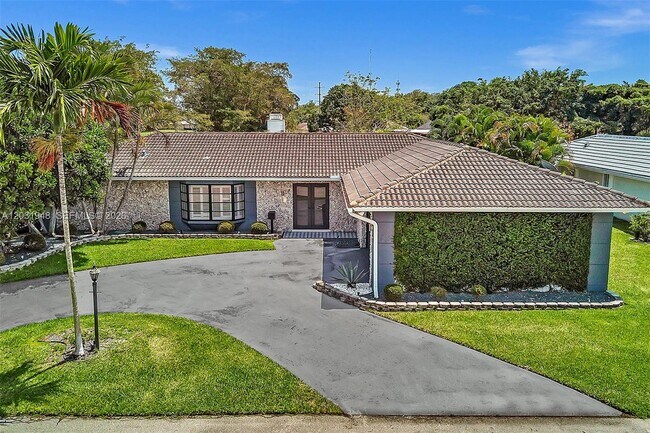 Building Photo - 5602 S Travelers Palm Ln