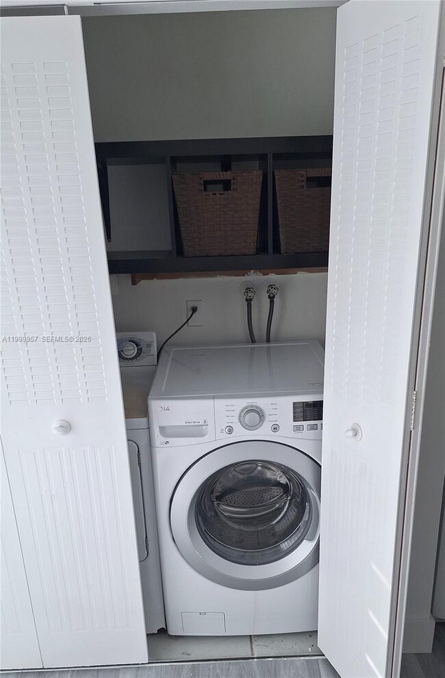 Building Photo - 2831 Pierce St