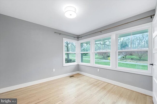 Building Photo - 901 Hobbs Dr