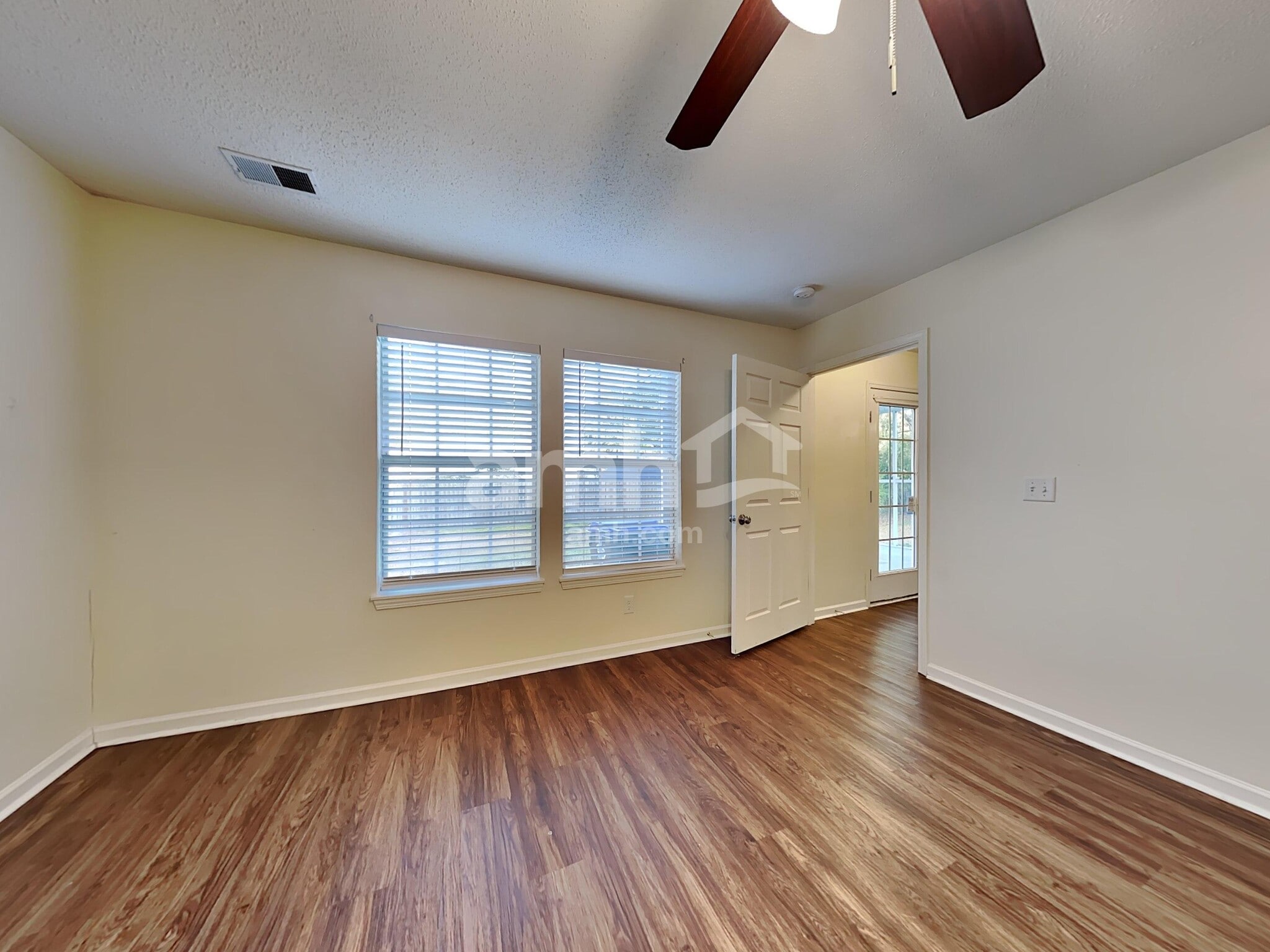 Building Photo - 119 Macallan Ct