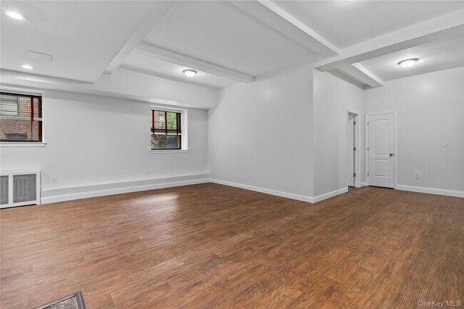 Building Photo - 232 Martine Ave