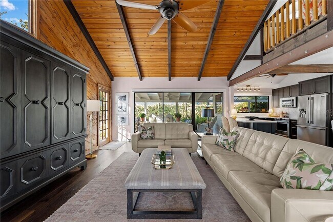 Building Photo - 731 Texas St