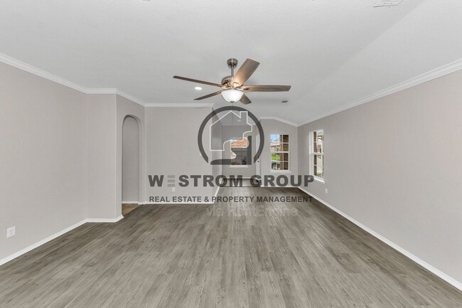 Building Photo - 2201 Sweetwood Dr