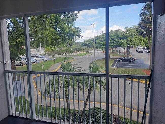 Building Photo - 5612 Rock Island Rd