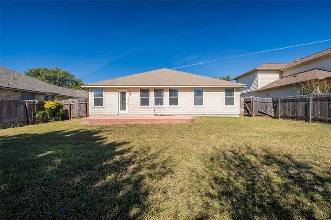 Building Photo - 7800 Little Deer Trail