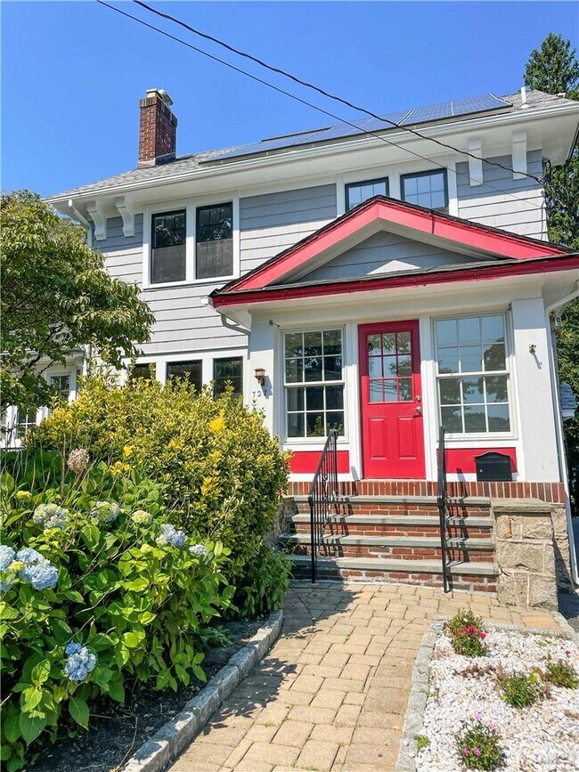 Primary Photo - 727 Pelhamdale Ave