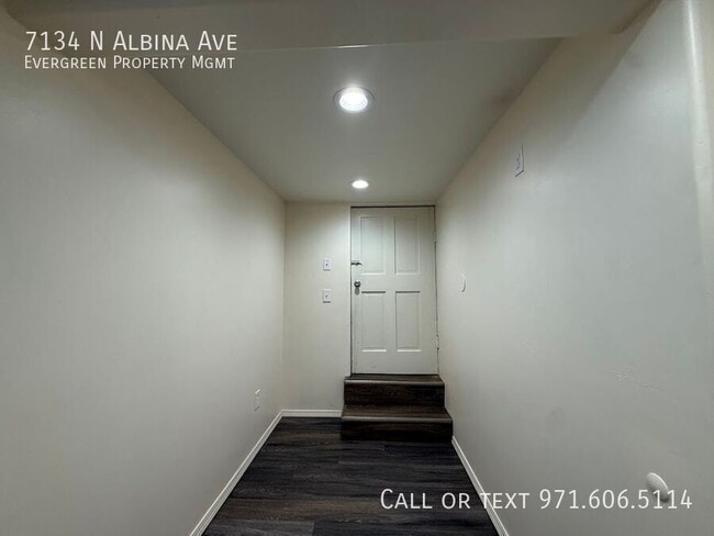 Building Photo - 7134 N Albina Ave