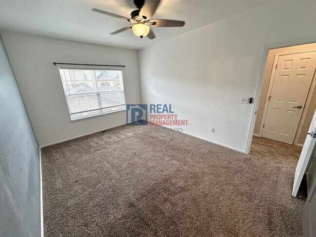 Building Photo - 1325 S Chambers Rd